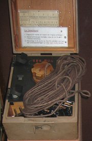 180px-Enigma-uhr-box.jpg